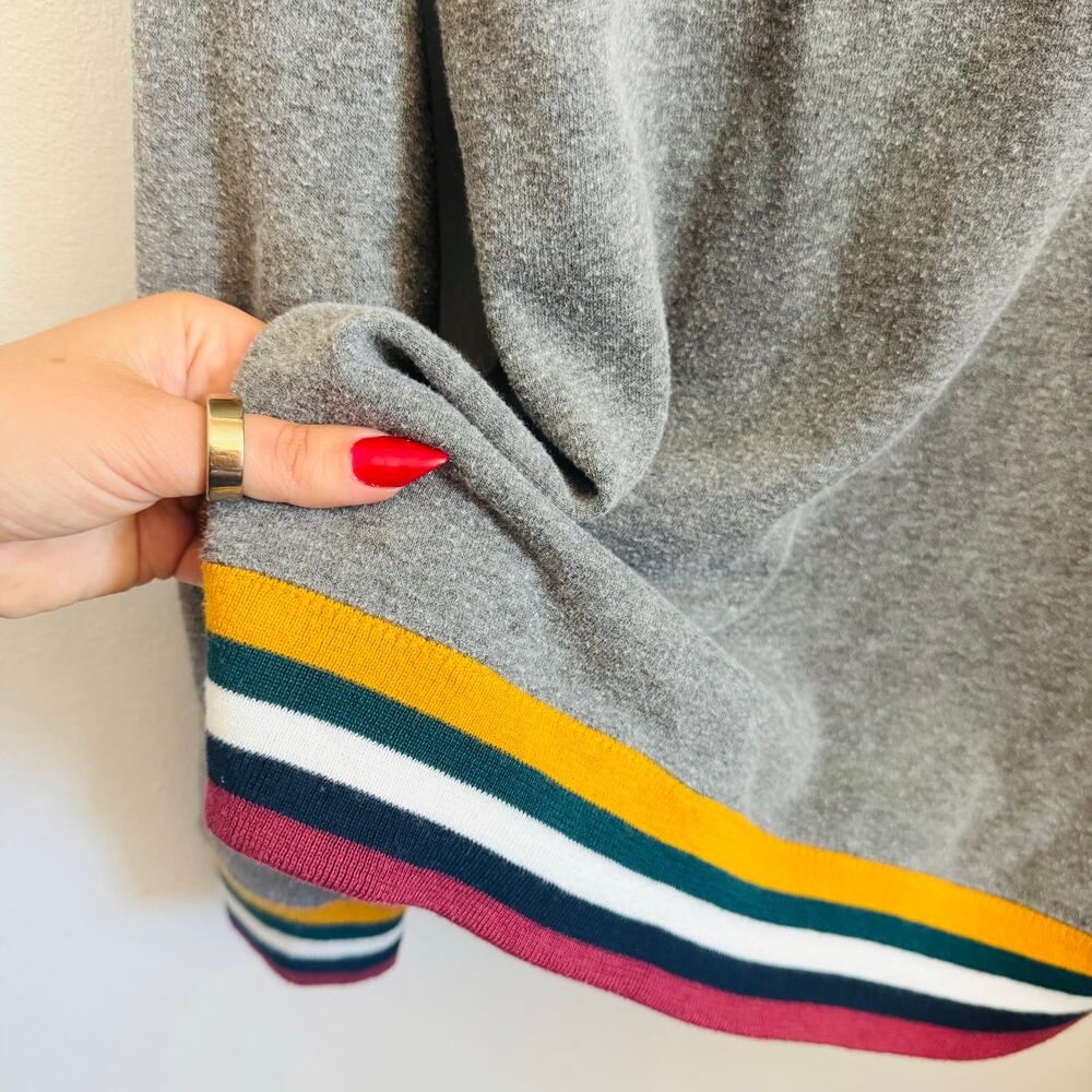 SEATTLE Space Needle Grey Gray Red Gold White Logo Stripe $85 Pullover Sweater S - Picture 11 of 11